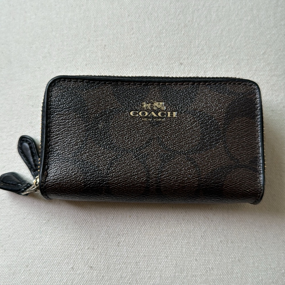 Authentic Coach wallet - Picture 10 of 13